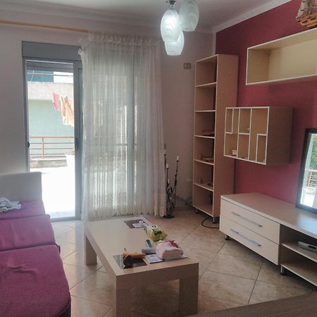Queen Hostel Durres Bagian luar foto