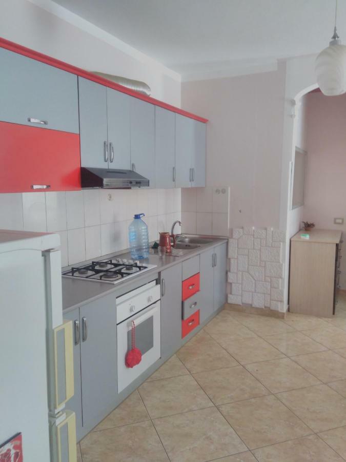 Queen Hostel Durres Bagian luar foto
